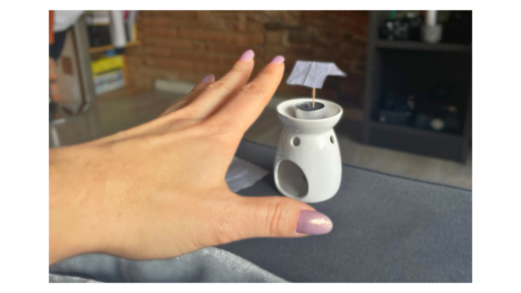 je m'exerce a bouger un papier à distance